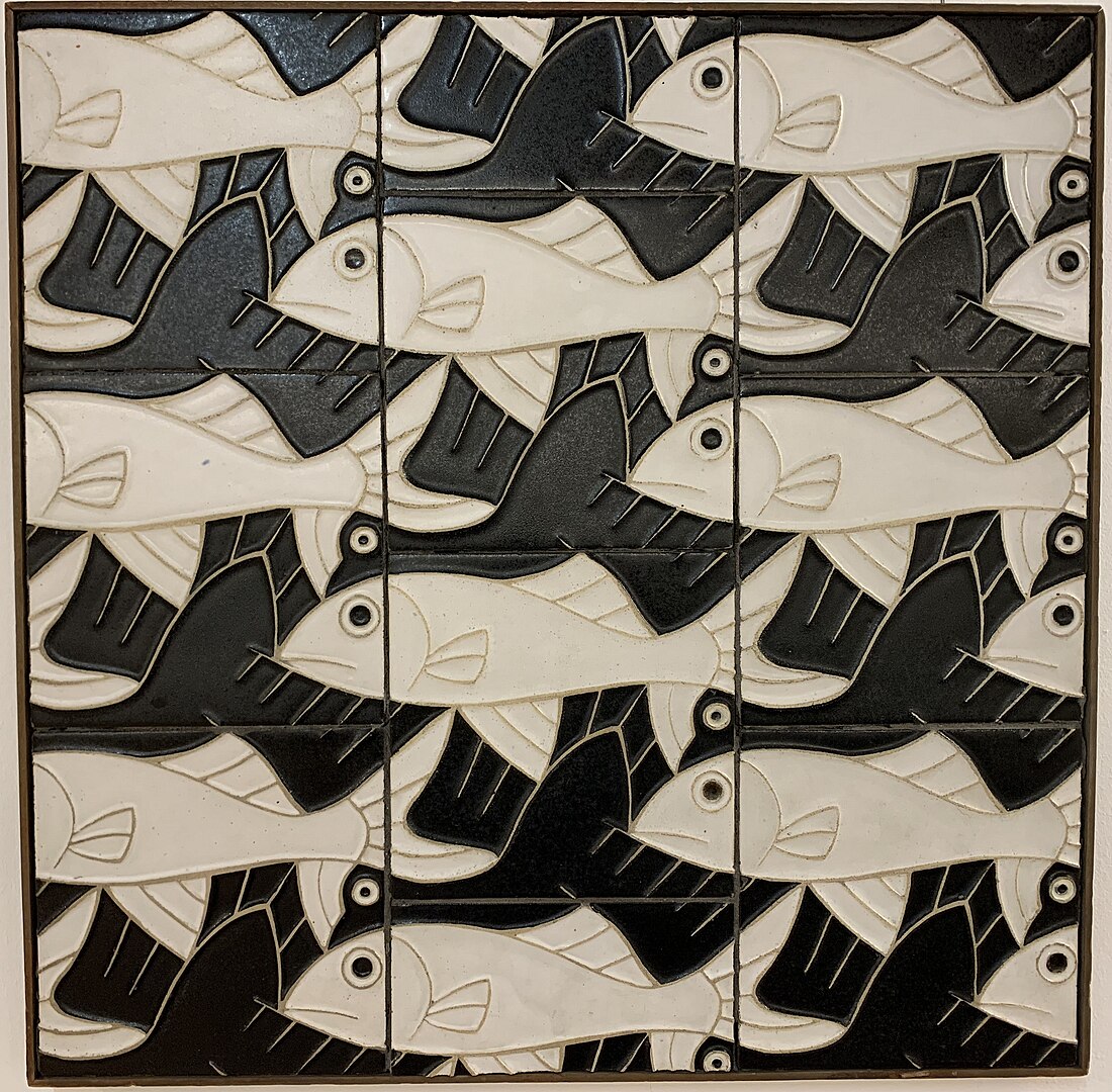 1100px-Otterlo_Tegelmuseum_Vogels_en_Vissen_naar_Maurits_Escher.jpeg