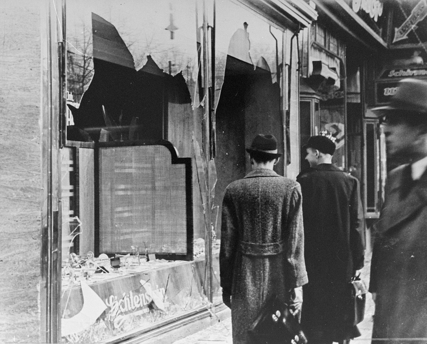The_day_after_Kristallnacht.jpeg