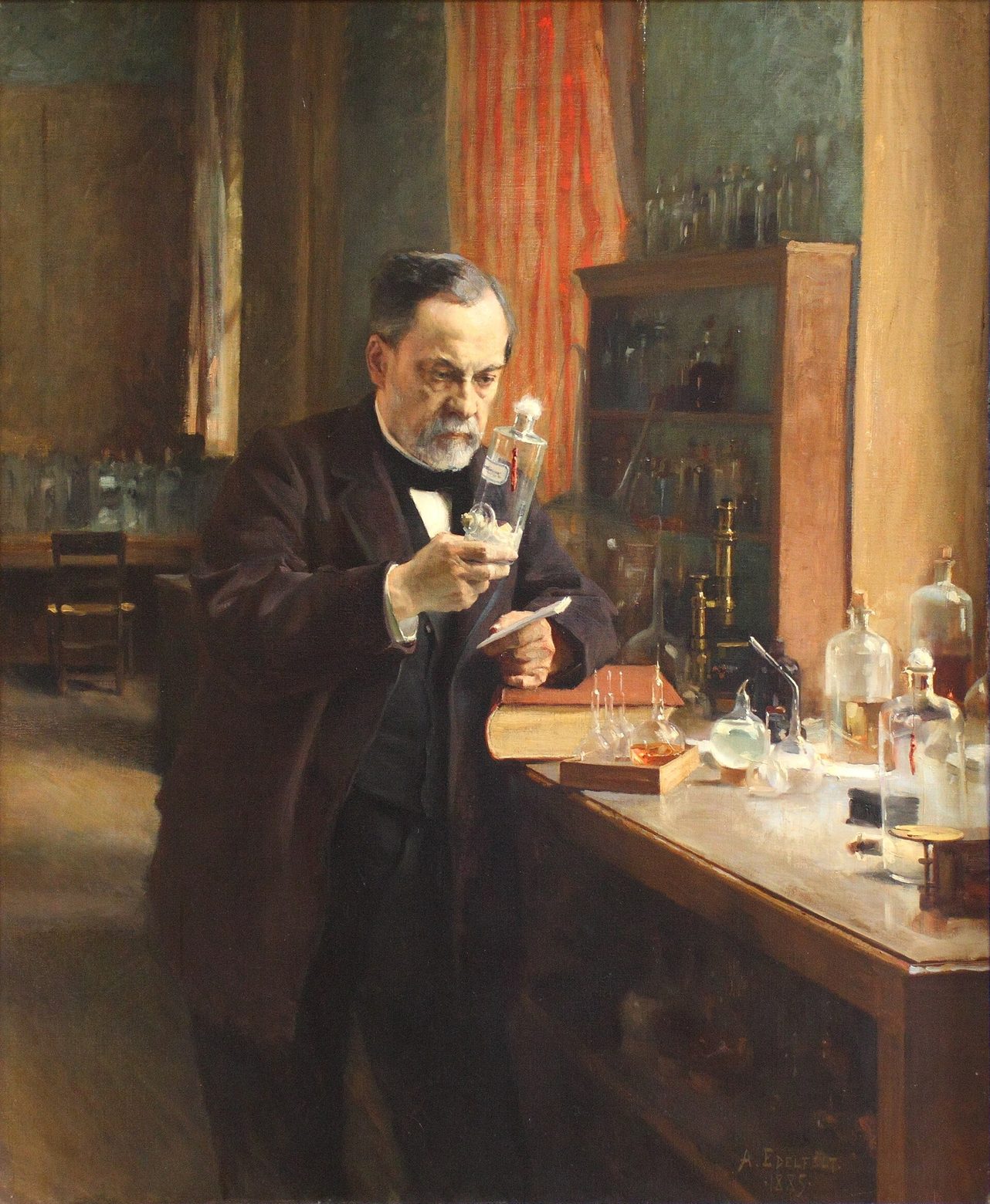 Pintura de un hombre con barba gris y bata, en un laboratorio, mirando con atención un frasco de vidrio que sostiene en la mano