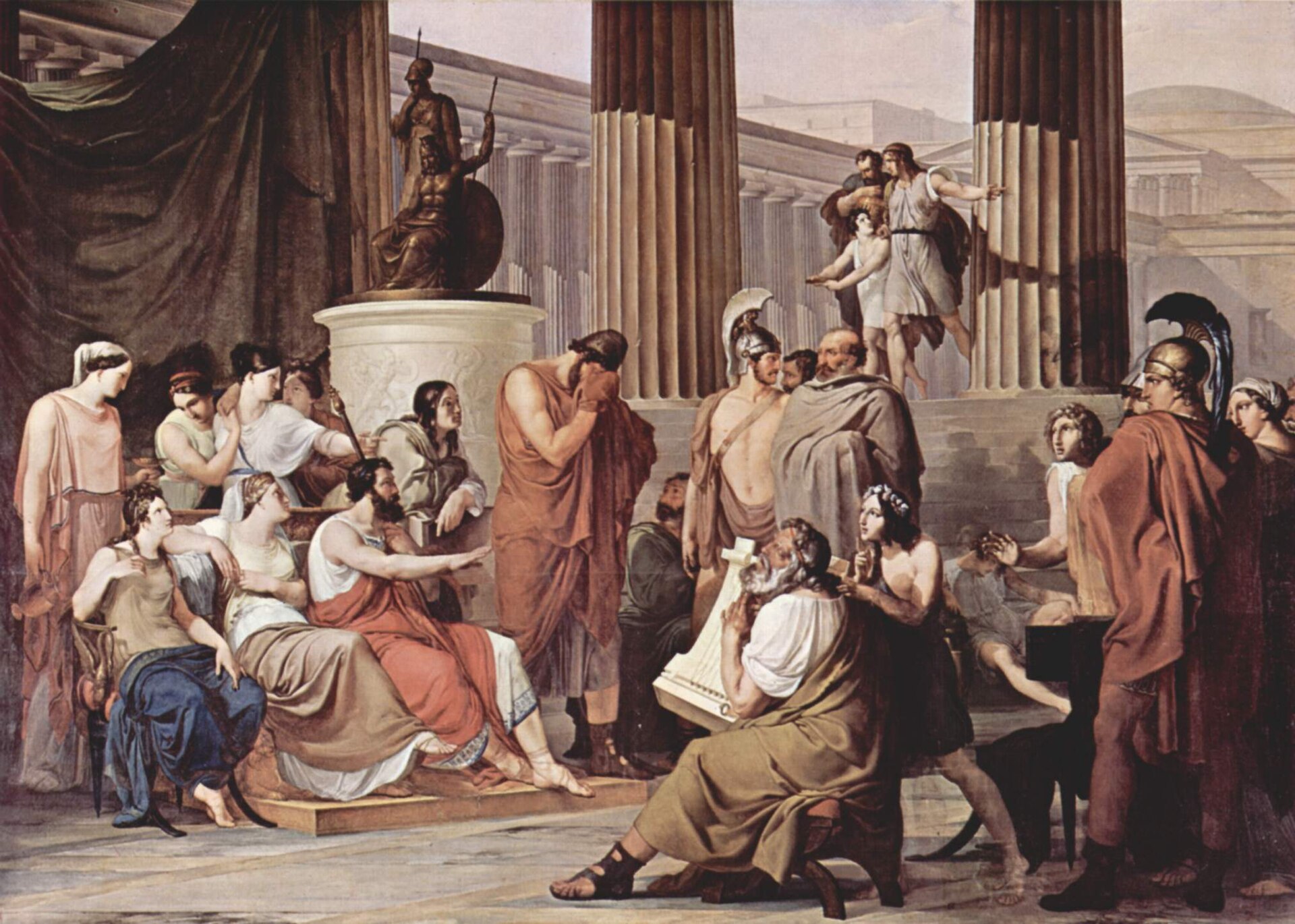 Pintura neoclásica de un salón con columnas donde un rey y su corte escuchan a un cantor ciego; en primer plano un hombre se cubre el rostro con el manto